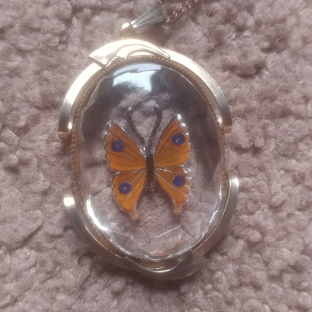 Butterfly pendant necklace